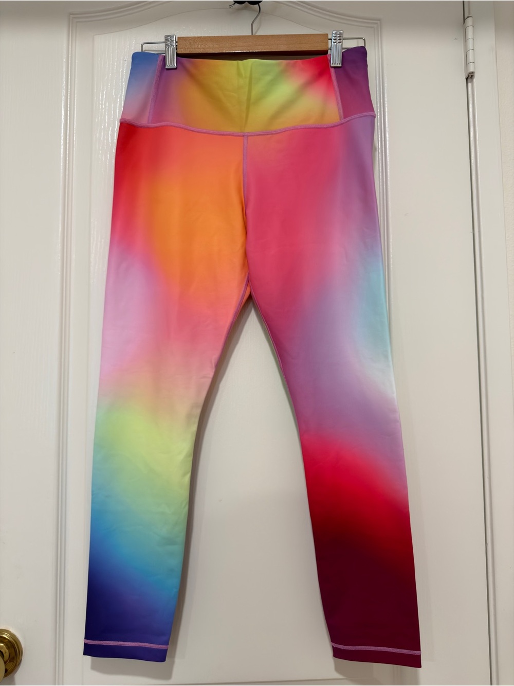 Athleta Love Proudly 7/8 Tight Rainbow Gradient Leggings Women's Medium